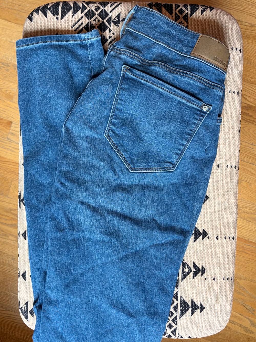 Mavi Emma Slim Boyfriend Jeans in Medium Blue Wash | Size 29 | Inseam 34